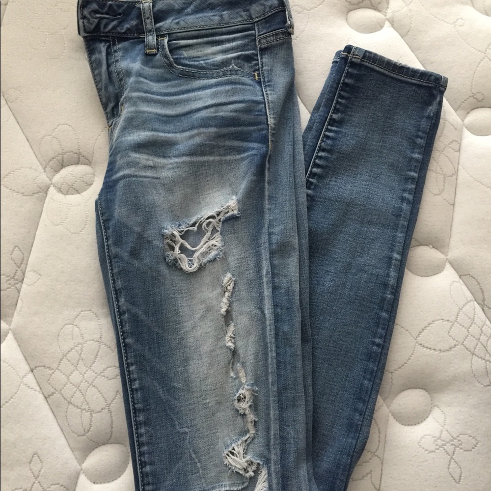 Ripped skinny jeans